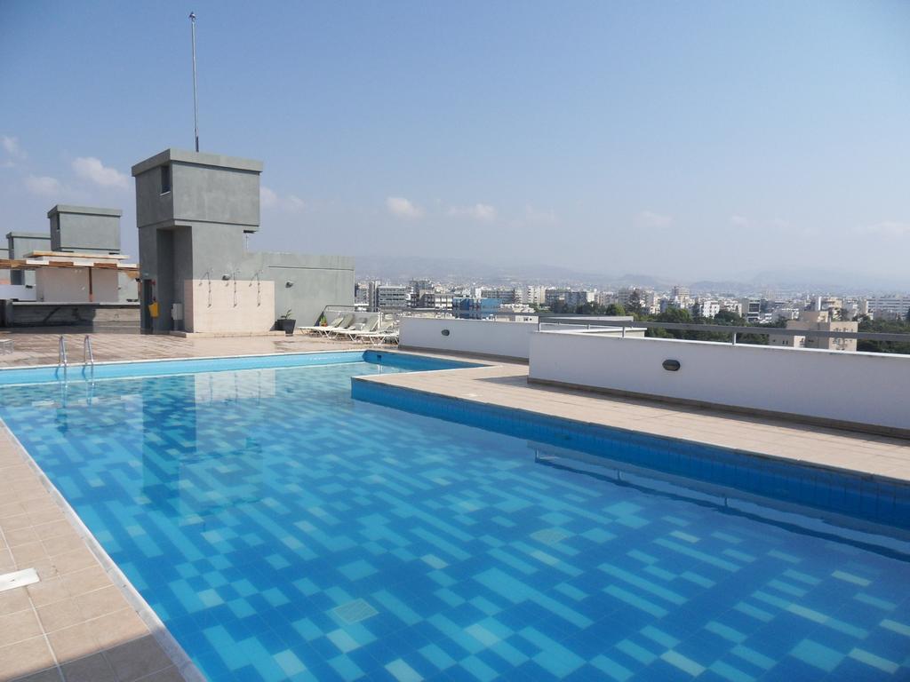 Eden Beach Apartment 611 ลิมาซอล ห้อง รูปภาพ