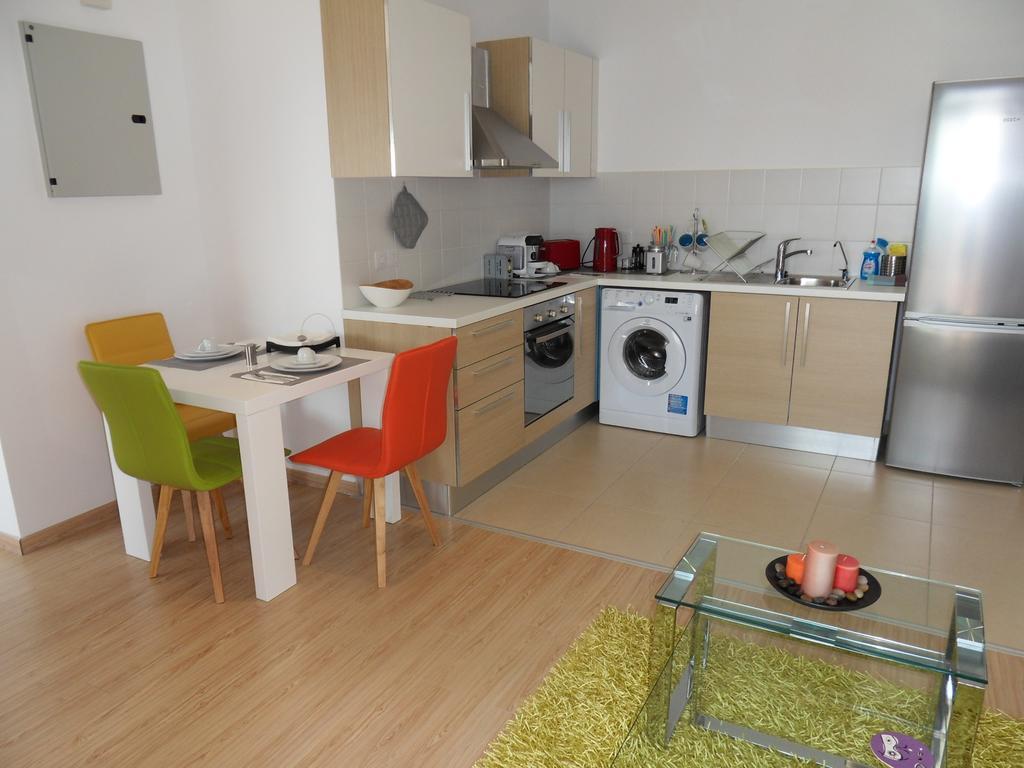 Eden Beach Apartment 611 ลิมาซอล ห้อง รูปภาพ