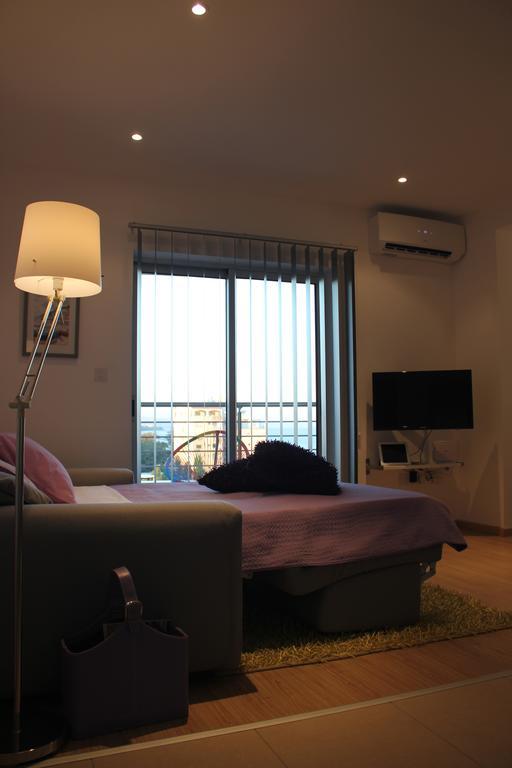 Eden Beach Apartment 611 ลิมาซอล ห้อง รูปภาพ
