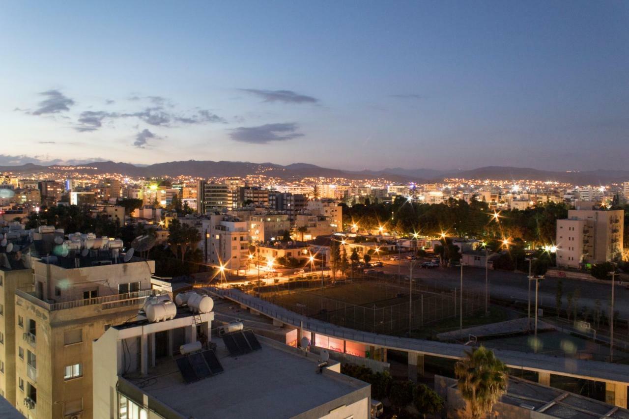Eden Beach Apartment 611 ลิมาซอล ภายนอก รูปภาพ